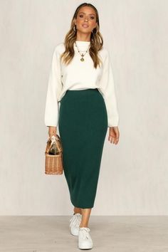 Pencil Skirt Outfits Casual, Skirt Outfit Casual, Long Skirt Outfits, Pencil Skirt Outfits, Thrifted Outfits, Casual Hijab Outfit, Outfit Trends, Modest Fashion Outfits, Hijab Outfit