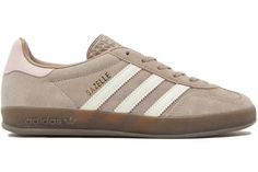 adidas Gazelle Indoor Brown Pink (Women's) - JH6477 - US Adidas Shoes Gazelle, Zapatillas Nike Air Force, Estilo Nike, Adidas Gazelles, Nike Uptempo, Nmd Adidas, Converse Star Player, Zapatillas Nike Air, Adidas Gazelle Indoor