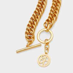 Ben-Amun necklace Approx. 17 inches 24-karat gold electroplated brass Toggle clasp Made in USA Ben Amun Necklace, Heavy Chain, Toggle Clasp, Chain Link Necklace, Link Necklace, Bergdorf Goodman, Chain Link, Top Designers, Made In Usa