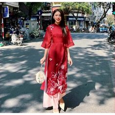 Hello , thanks for visiting my shop Brand New High Quality Vietnamese Ao Dai. Ao Dai for women 40-77 kgs Ao Dai full set ( dress + pants) *These are Asian size <>US Petite size .Please order 1,2 size bigger to your normal size  Full size XS/ S/ M/ L/ XL/ 2XL/ 3XL. S: burst 33in - waist 25in -length 55 in M: burst 35in -waist 27in  -length 55 in L: burst 37in -waist 29 in -length 55 in XL: burst 39in -waist 31 in -length 55 in XXL: burst 41in -waist 33in -length 55 in 3XL: burst 43in -waist 35in Festive Wedding Ao Dai With Floral Embroidery, Festive Traditional Cheongsam With Short Sleeves, Festive Traditional Short Sleeve Cheongsam, Traditional Short Sleeve Cheongsam For Wedding, Festive Short Sleeve Cheongsam For Wedding, Festive Short Sleeve Wedding Cheongsam, Red Wedding Kurta For Spring, Festive Embroidered Ao Dai For Ceremony, Red Spring Wedding Cheongsam