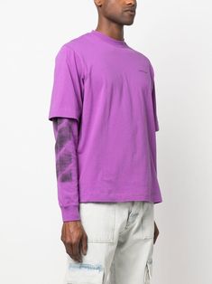 double-layer T-shirt sweatshirt from OFF-WHITE featuring orchid purple cotton logo print at the chest double layer crew neck extra-long sleeves ribbed cuffs and graphic-print sleeves. Specification Color Detail Purple Size Info IT Season One P23 Season Two P23 Trench Dress, White T Shirts, Orchid Purple, Layered T Shirt, Extra Long Sleeves, Twill Shirt, Cotton Logo, Unique Designers, Printed Sleeves