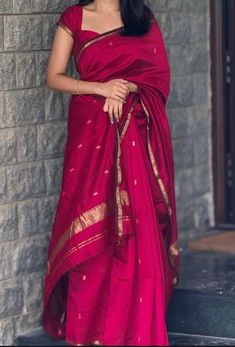 Saree For Sisters Wedding Indian Fashion, Temple Saree Look, Retro Saree Blouse, Blouse With Red Saree, Red Saree For Farewell, Kancheepuram Saree, Aesthetic Saree, Red Saree Wedding, Farewell Saree