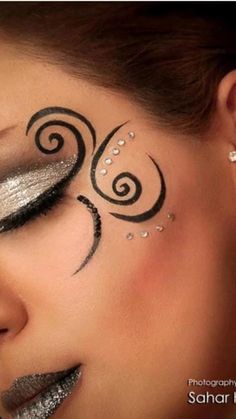 Make Up Ideas For Party, Faschings Make Up, Extreme Make-up, Steampunk Makeup, Circus Makeup, Fantasy Make-up, Make Up Designs, Carnival Makeup, Eye Makeup Styles