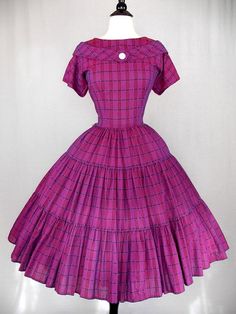 I WILL make this amazing dress one day 1950's Dresses, Wardrobe Overhaul, 60s Vintage Fashion, Plaid Dresses, 50s Outfits, 1960s Dresses, 50s Retro, Frock Patterns