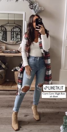 Nice Womens Outfits, Senior Fall Outfits, Cute Fall Date Outfits For Women, Black Shirt Fall Outfit, Rainy Day Field Trip Outfit, Canada Outfit Fall, Casual Happy Hour Outfit Winter, Elegant Outfit Inspiration, Fall Dressy Casual Outfits