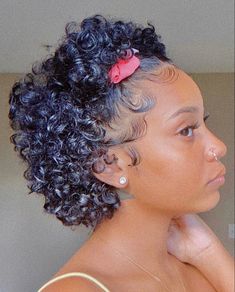 Cute Curly Hair Styles For Short Hair, Hairstyles For Really Short Curly Hair, Natural Curly Short Hairstyles, Big Chop Styles, Short Curly Afro, Girl Goals, Hairdos For Curly Hair, Big Chop