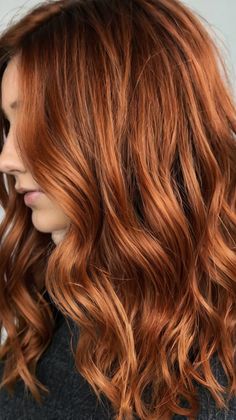 Elegant 39 Copper Hair Color Ideas for Copper and Auburn Blend 💫 Hair Color Ideas Copper, Edgy Hair Color Ideas, Split Dye