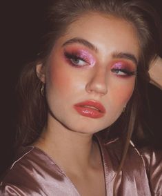 Pink Makeup Looks, Disco Makeup, Pink Eye Makeup, Colorful Eye Makeup, Glamour Makeup, Makeup Makeover