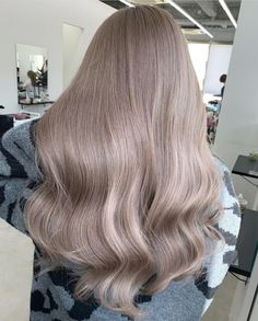 Milk Blonde Hair, Light Ash Blonde Hair Color, Beige Hair Color, Ashy Blonde Hair, Ashy Hair, Beige Blonde Hair, Mushroom Hair