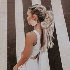 Summer Ponytail Hairstyles, Wedding Ponytail Hairstyles, Summer Ponytail, Hairstyles Buns, Wedding Ponytail, Wand Hairstyles, Tousled Hair, Hairstyles Straight