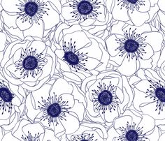 black and white flowers are shown in this drawing technique, which is easy to draw