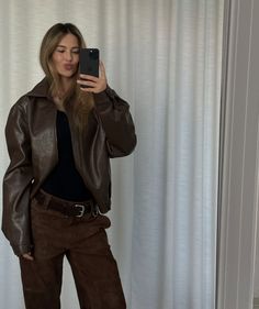 Fall Post, Ootd Women, Dream Style, Brown Pants, Rainy Day Outfit, Fall Style