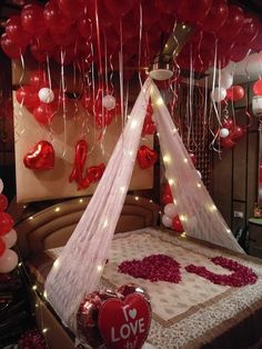 Event manager Canopy Decorations, Husband Birthday Decorations, Birthday Gifs, Birthday Room, Simple Stage Decorations