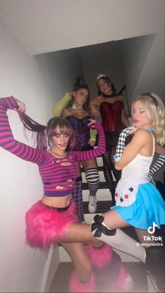 alice in wonderland group halloween costume Cool Group Halloween Costumes, Four Group Costume Ideas, Tiktok Costume Ideas, House Party Halloween Costumes, Alice In Wonderland Costume Rave, Cute Friend Group Halloween Costumes, Alive In Wonderland Costumes, Halloween Costumes For Groups Of Four, Cool Costumes For Women