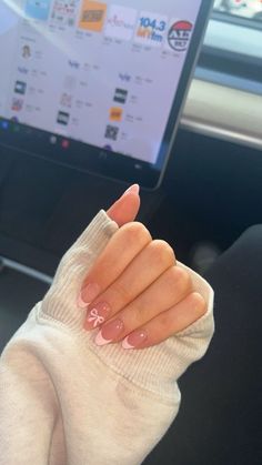 Minimalist Nail Extension Design, Cute Nail Extension Designs, Biab Nails Oval, Cute Nail Extensions, Pink Nails With Design Ideas, Alomd Nails Cute, Simple Nail Designs Almond, Soft Nails Ideas, Girly Nail Designs