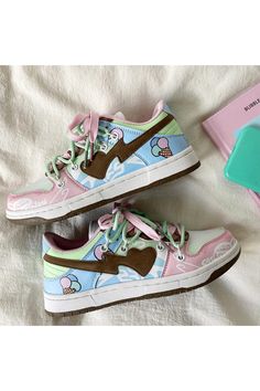 Pastel Heart Aesthetic, Painting Sneakers, Aesthetic Sneakers, Kawaii Heart, Kawaii Swimsuit, Pastel Heart, Heart Aesthetic, Heart Painting, Kawaii Dress