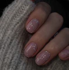 Blush Nails Acrylic, Glitter Short Nails, Short Glitter Nails, Art Nails Design, Nails Work, Pretty Nails Glitter, Nails Neutral, Minimal Nails