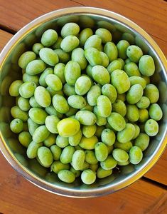 Lye Cured Olives - How to Cure Olive with Lye at Home How To Make Lye, Achar Recipe, Olive Brine, Fresh Olives, Olive Recipes, Greek Olives, Green Bowl, Meals In A Jar, Green Olives