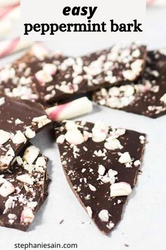 easy peppermint bark recipe with chocolate and marshmallows