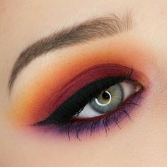 Smokey Eyeshadow Looks, Mirror Game, Revolution Makeup, Smokey Eyeshadow, Smink Inspiration, Red Makeup