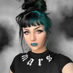 Half And Half Hair, Teal Hair, Grey Hair Color, Trending Hairstyles, Hair Dye Colors, Hair Color Balayage