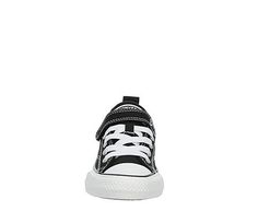 Converse CTAS Malden Street Little Kid Boys Sneaker Street style meets Converse heritage in the Chuck Taylor All-Star Malden Street boys Sneaker , inspired by the Converse Chuck Taylor All Star OX. With a canvas upper featuring stitched detailing and the classic ankle patch for extra style, this lace-up Shoe also has a comfy Padded collar & tongue. The mesh lining & OrthoLite sockliner airily cushion his foot while the Rubber outsole offers that premium diamond patterned Converse Girls, Sneakers Street Style, Girls Converse, Black Converse, Rack Room Shoes, White Converse, Boys Sneakers, Converse Chuck Taylor All Star, Chuck Taylor All Star