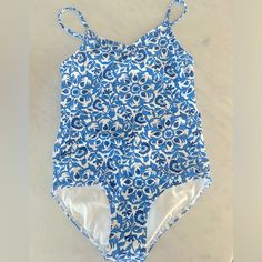 Vineyard Vines Girls Printed One-Piece Swimsuit - Katama Tile Blue. New With Tags. Size M 10-12 Blue Summer Bodysuit For Playwear, Fitted Blue Bodysuit For Playwear, Blue Sleeveless Bodysuit For Playwear, Blue Sleeveless Playwear Bodysuit, Sleeveless Blue Bodysuit For Playwear, Blue Printed Bodysuit For Poolside, Cute Swimsuits, Kids Swimming, Girls Prints