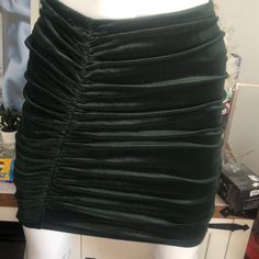 Express Nwt Super High Waisted Velvet Body Contour Ruched Side Mini Skirt Green Color Size Xs Green Ruched Stretch Skirt, Green Ruched Mini Skirt, Fitted Green Mini Skirt For Winter, High Waisted Jean Skirt, Camo Mini Skirt, Body Contour, Velvet Mini Skirt, Fit And Flare Skirt, Knee Length Skirt Pencil