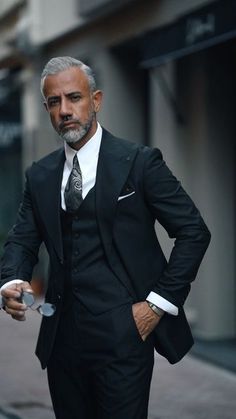 Italian Wedding Suit, Italian Style Suit, Men's Hipster Style, Mens Fashion Suits Casual, Black And White Suit, Suits Men Business, Italian Suit, Black Men Fashion Swag