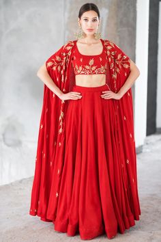 Cape Lehenga, Embroidered Cape, Indian Outfits Lehenga, Gaun Fashion, Red Cape, Pink Lehenga, Red Lehenga, Indian Gowns, Indian Dress