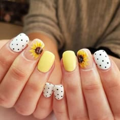 Nails Design Short, Sunflower Nail Art, Sunflower Nails, Cute Short Nails, May Nails, Spring Acrylic Nails, Nails For Kids