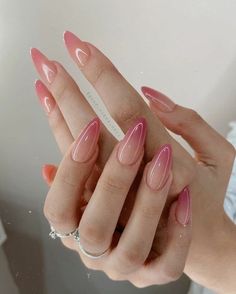 Nezuko nails 🌸 Unghie Sfumate, Light Pink Nails, Pink Ombre Nails, Fake Nails With Glue, Gradient Nails, Pink Nail