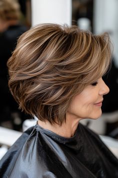 33 Youthful Layered Hairstyles for Women Over 50 To Get Inspired in 20 – CreativeBooster Bold Highlights, Short Wavy Hairstyles, Modern Pixie, Layered Haircuts For Women, Pixie Cuts For Fine Hair, Hair Highlights And Lowlights, Cuts For Fine Hair, Hairstyle Short, Haircuts For Women Over 50