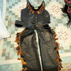 Three Color Braid And Feathers On Vest And Down The Legs On The Chaps. The Chaps Have An Extender To Make Them A Size Large. Chaps Have An Inside Liner. Very Heavy Leather. Assless Chaps Outfit, Chaps Outfit, Assless Chaps, Vest Set, Women's Chaps, Three Color, Bags Women, Feathers, Leather Jacket