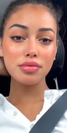 Black Hair Video, Makeup Accesories, Natural Glowy Makeup, Nose Job, Glowy Makeup, Makeup Pictures, Makeup Goals, Gorgeous Makeup