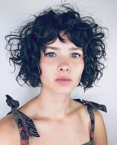 Curls Hair Styles, Hairstyle For Curly Hair, Bob Hairstyle Ideas, Tan Skin Blonde Hair, Short Curly Hairstyles, French Bob, Shaggy Short Hair, Short Curly Bob