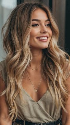 Fall Blonde Hair Balayage, Autumn Hair Colors Blonde, Hair Color Ideas For Red Skin Tone, Dark Copper Balayage Blonde, Blonde To Fall Hair Color, Blonde Hair Autumn, Rich Blonde Hair Color, Fall Hair Inspiration Blonde, Fall Hair Colors Blonde And Brown