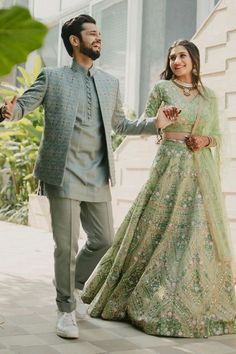 Top beautiful bride and groom same dress ideas Engagement Dress For Groom, Wedding Matching Outfits, Indian Wedding Suits Men, Wedding Clothes For Men, Jatin Malik, Indian Wedding Clothes For Men, Engagement Dress For Bride, Wedding Dresses Men, Wedding Kurta For Men