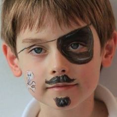 Face Paint Pirate, Pirate Face Paint, Kids Face Painting Easy, Easy Face Painting Designs, Face Painting Supplies, Pirate Face, Face Paint Kit, Face Painting Easy