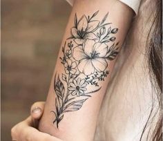 Flower Sternum Tattoo, Feminine Anchor Tattoo, Placement Tattoo, Font Tato, Fine Line Tattoo Ideas, Tattoo Sun, Swirl Tattoo, Tattoo Artists Near Me, Line Tattoo Ideas