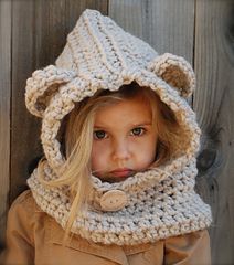 The Baylie Bear Cowl by Heidi May Woolly Hats, Hooded Cowl, Confection Au Crochet, Haken Baby, Bear Hat, Cowl Pattern, Creation Couture, Crochet For Kids, Crochet Crafts