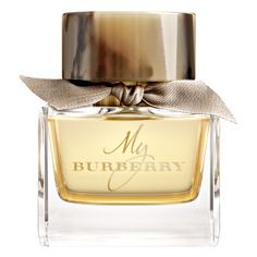 Burberry - My Burberry #sephora Perfume Burberry, Blossom Perfume, Burberry Beauty, Flower Perfume, Flower Fragrance, Marc Jacobs Daisy, Rose Perfume