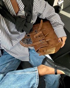 Suede Bag Outfit, Fit Checks, Early 20s, Bag Outfit, Suede Bag, Look Of The Day, Autumn Outfit, Outfit Inspo Fall, Work Fashion