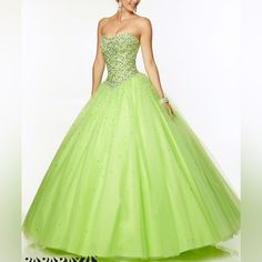 Jeweled Bodice On Beaded Tulle Ballgown Corset Back Closure 95008 Worn Once For Prom Size 8 Unaltered Lime Green Prom Dresses, Green Ball Gown, Neon Prom Dresses, Cocktail Dresses Online, Prom Dresses 2015, Cheap Evening Dresses, Sweetheart Prom Dress, Prom Dress Styles, Green Prom Dress