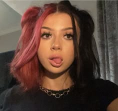 Splitdye Hair Short, Brown Split Hair, Half Purple Half Brown Hair, Half Pink Half Brown Hair, Shoulder Length Hair Dyed, Hair Dye Inspo Short Hair, Cute Hair Dye Styles, Short Hair Split Dye