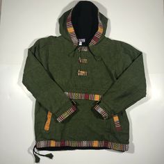 Fleece Lined Warm Jacket Hoodie Sweatshirt Hippie Poncho Vintage Retro Medium M. Patched Hoodie, Green Clothes, 70s Green, Hot Sweater, Printed Tights, T Shorts, Jacket Hoodie, Beauty Clothes, Warm Jacket