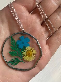 Pressed Flower Necklace Silver Plated Chain Real Flower - Etsy Serbia Flower Necklace Silver, Real Flower Necklace, Silver Flower Necklace, Pressed Flower Necklace, Pressed Flower, Chain Pendant, Real Flowers, Flower Necklace, Necklace Gift