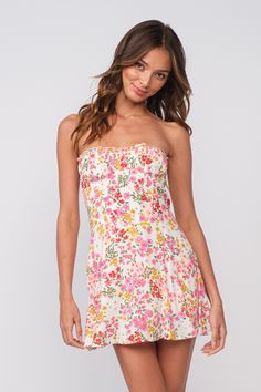 Discover the A Pop of Floral Strapless Mini Dress at BohoPink.com! Cute white floral print mini dress with bustier bodice. Express shipping is available! Floral Hoco Dress, Spring Fling Dress, Rush Outfits, Cute Formal Dresses, Corset Waist, Preppy Dresses, Mini Dress White, Floral Dresses Short, Green Floral Print