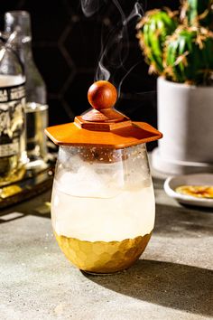 Side view of smoked margarita with a cocktail smoker topper. Smoked Margarita Recipes, Smoked Alcohol Drinks, Smoked Tequila Cocktail, Smokey Margarita, Smokey Drinks, Smoked Margarita, Smoked Simple Syrup, Smoked Drinks