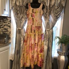 Beautiful Super Comfy Worn Ones In Great Condition Silk Material Sundance Dress, Silk Material, Size 6 Dress, Women Dress, Pink And Green, Colorful Dresses, Size 6, Womens Dresses, Silk